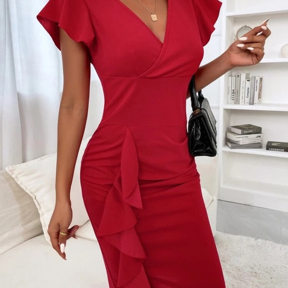 Elegant Red Ruffle Dress - Picture 4 of 7